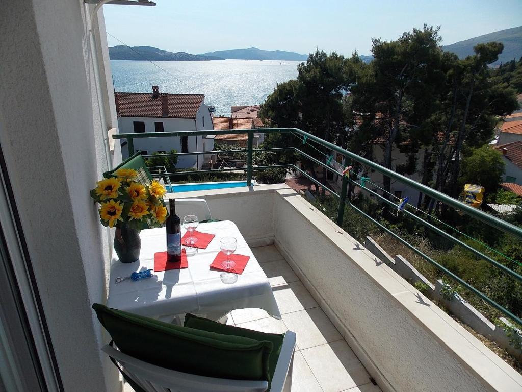 Apartments Villa Goja Trogir Bagian luar foto